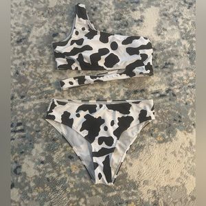 Cow Print / Black and White / 12-14 years / Swimsuit / Rarely worn / Padding